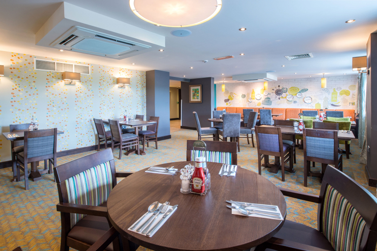 Food & Drinks 4, Premier Inn London Kingston Upon Thames, London