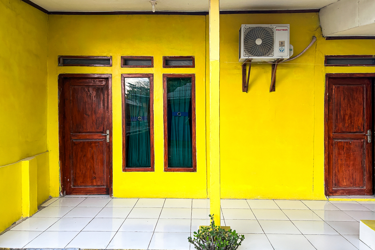 Others 4, RedDoorz @ Penginapan Riansah Ujunggenteng Sukabumi, Sukabumi