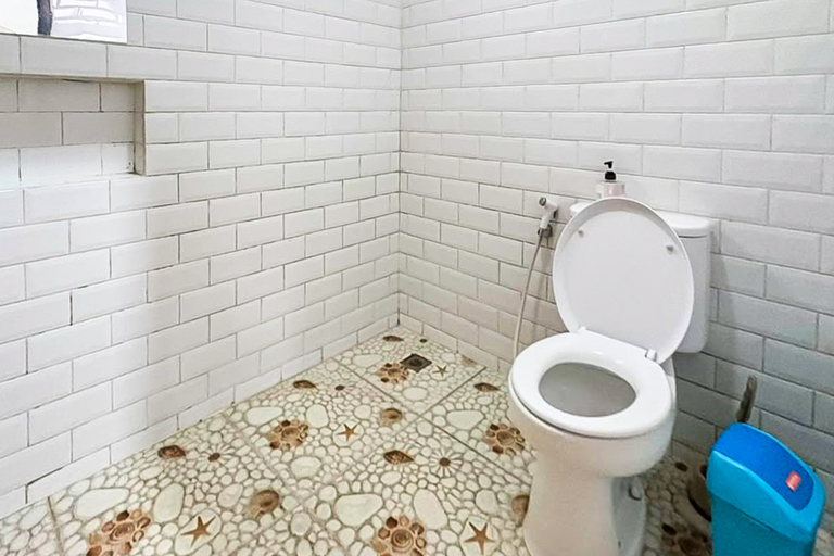 Bathroom 4, The Lavana Premium Villa QFA Lembang, Bandung