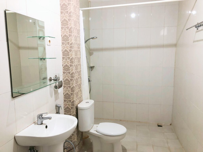 Bathroom 3, Hotel Galuh & Water Park Prambanan Yogyakarta, Klaten