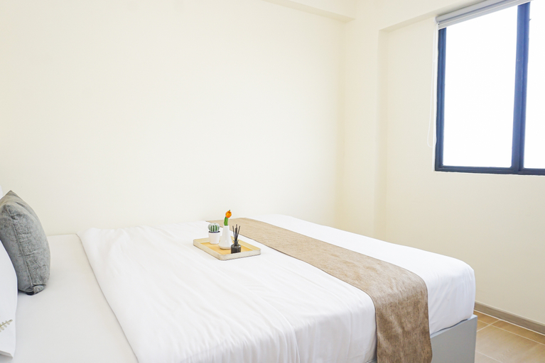 Bedroom 3, Cozy Living at 2BR Apartment Meikarta District 2 By Travelio, Cikarang