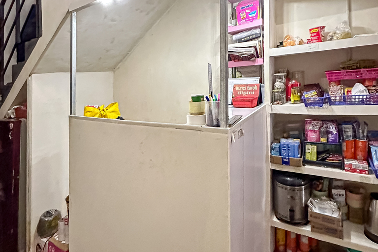 Food & Drinks, Backpacker Homestay Jatisampurna RedPartner, Bekasi