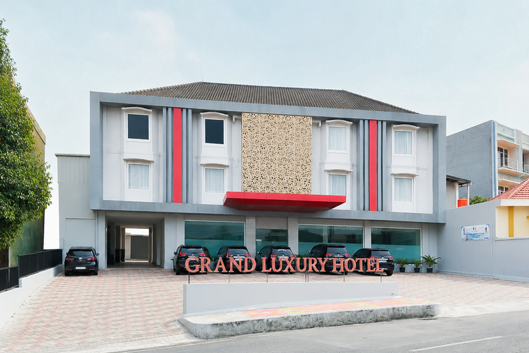 Exterior & Views 2, Urbanview Hotel Grand Luxury Lampung, Bandar Lampung