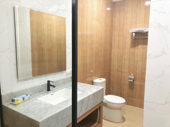 Bathroom, Hotel Galuh & Water Park Prambanan Yogyakarta, Klaten