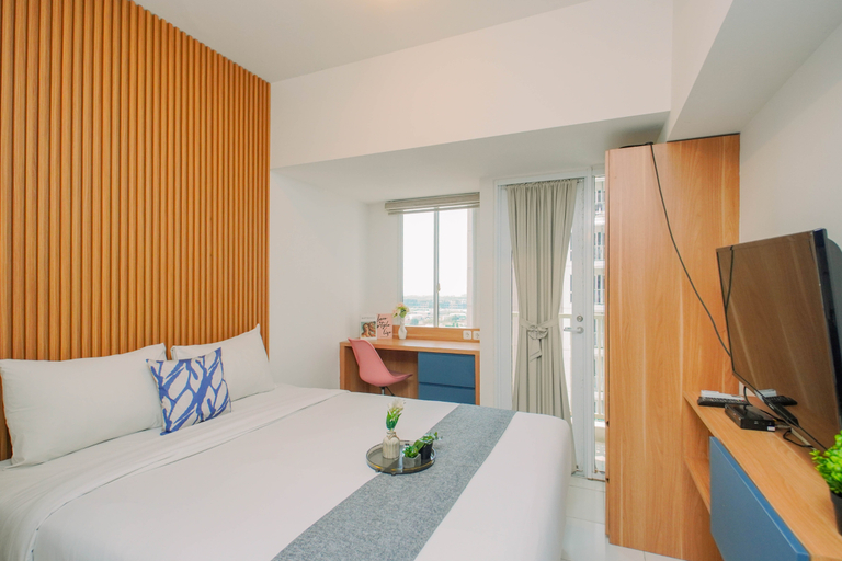 Bedroom 2, Comfort Living Studio at Apartment Tokyo Riverside PIK 2 By Travelio, Tangerang