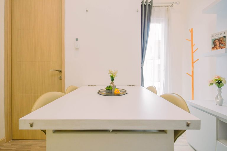 Others 3, Warm Minimalist 2BR at Apartment Tokyo Riverside PIK 2 By Travelio, Tangerang