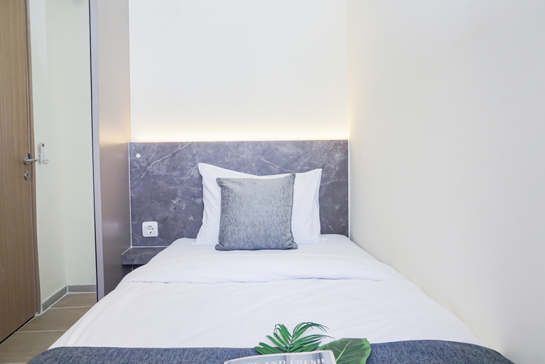 Bedroom 5, Trendy and Comfortable 2BR at Apartment Meikarta District 2 By Travelio, Cikarang