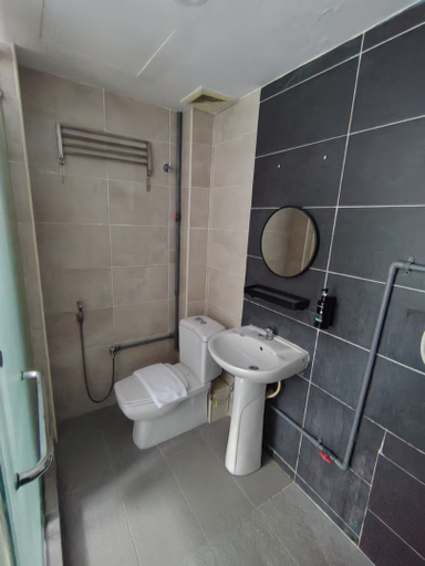 Bathroom 3, Swing & Pillows @ City Top Hotel Cheras, Kuala Lumpur, Hulu Langat