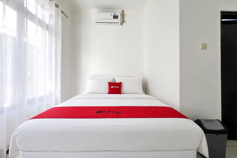 Bedroom 2, RedDoorz @ Savana Resort Pangandaran, Pangandaran