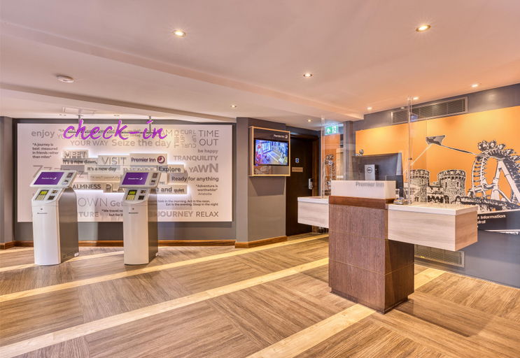 Public Area 2, Premier Inn Oxford City Centre - Westgate, Oxfordshire