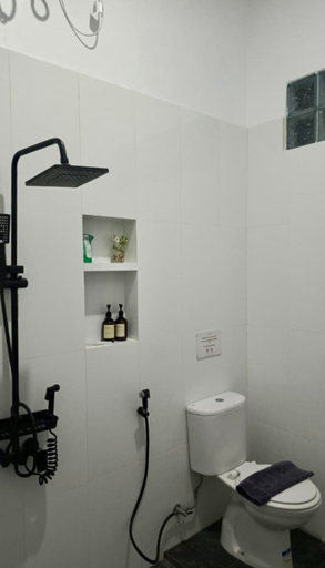 Bathroom, Amara Haus Sabang, Sabang