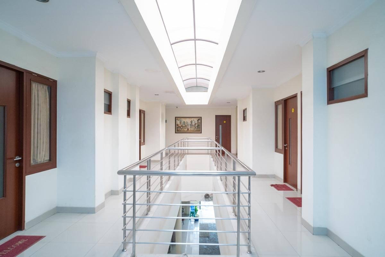Others 4, RedDoorz Plus near Cirebon Super Block Mall 2, Cirebon