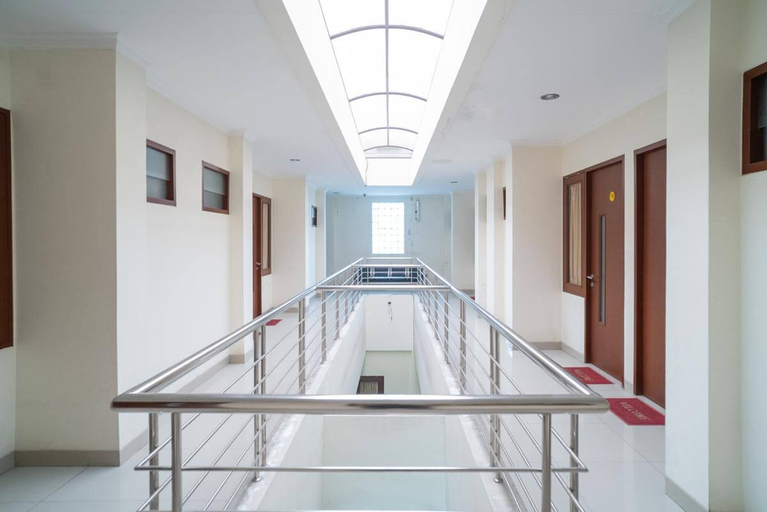 Others 5, RedDoorz Plus near Cirebon Super Block Mall 2, Cirebon