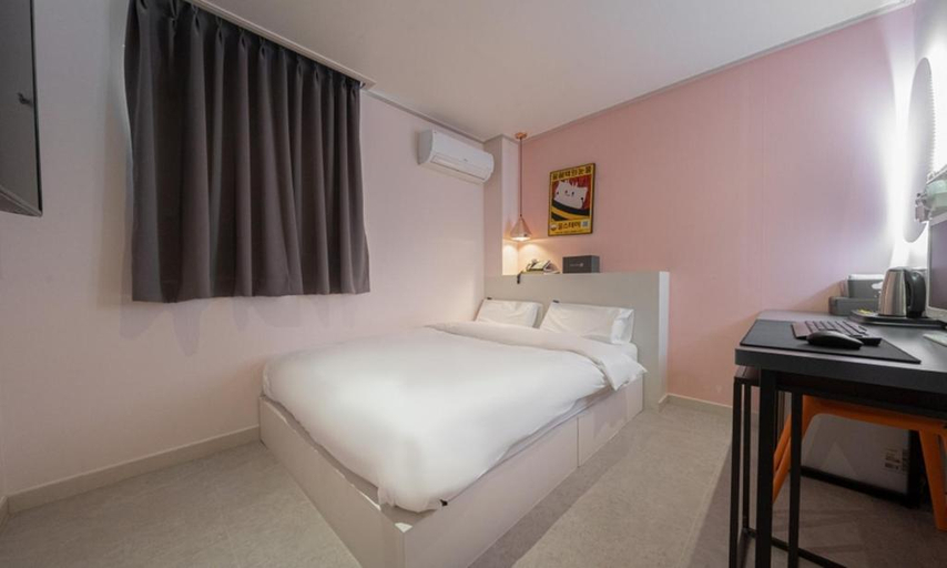 Bedroom 5, Uiwang Hotel Nine, Gunpo