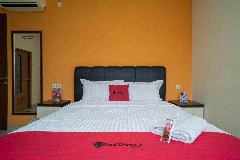 Bedroom 3, RedDoorz Plus near Cirebon Super Block Mall 2, Cirebon