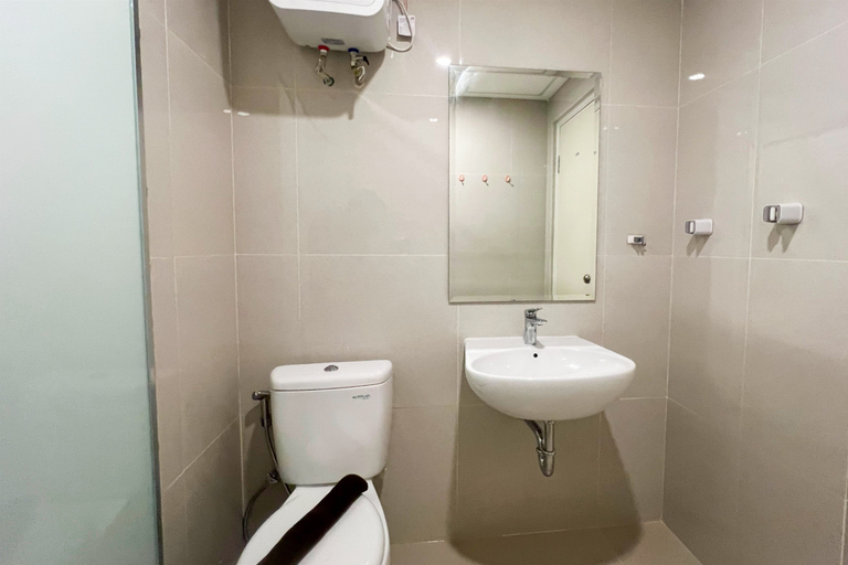 Bathroom 3, Great Value 2BR at Apartment Podomoro City Deli Medan By Travelio, Medan
