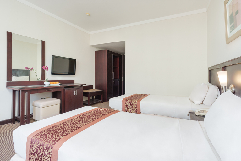 Bedroom 4, Grand Life Hotel Pantai Losari Makassar, Makassar