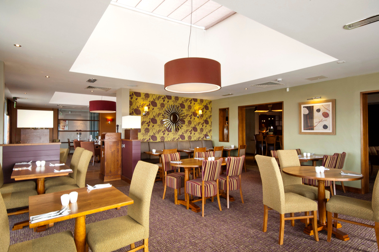 Food & Drinks 4, Premier Inn Edinburgh Airport - M9 Jct1, Edinburgh