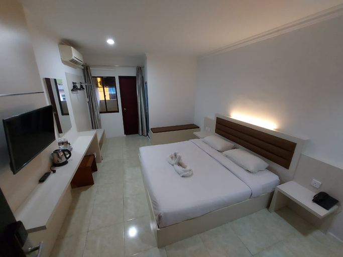 Bedroom 5, Penuin Hotel, Batam