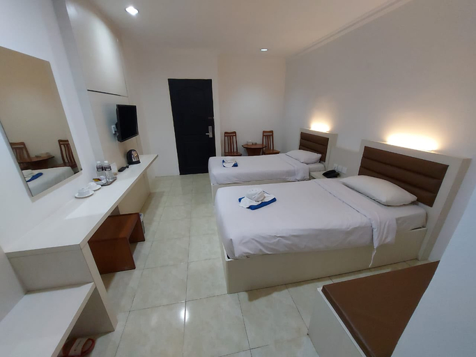 Bedroom 4, Penuin Hotel, Batam