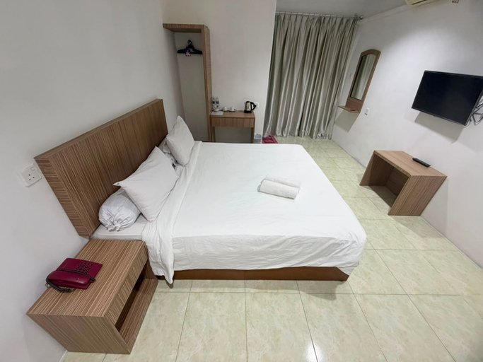 Bedroom 3, Penuin Hotel, Batam
