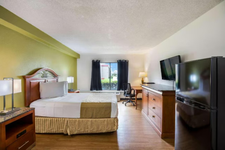 Bedroom 3, OYO Hotel Orlando Airport, Orange