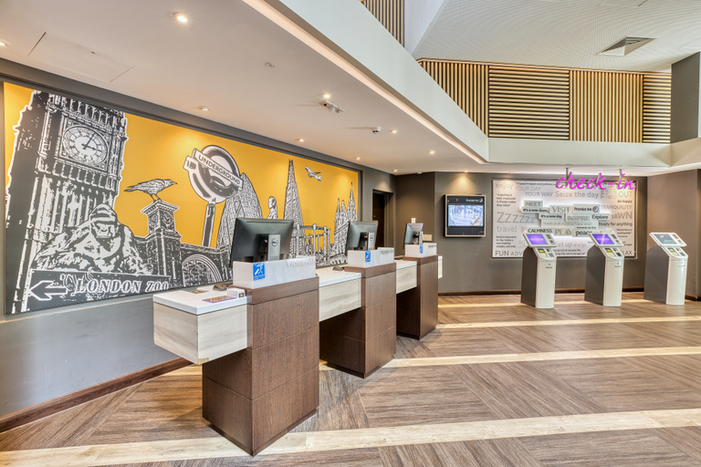 Public Area 2, Premier Inn London Paddington - Paddington Basin, London