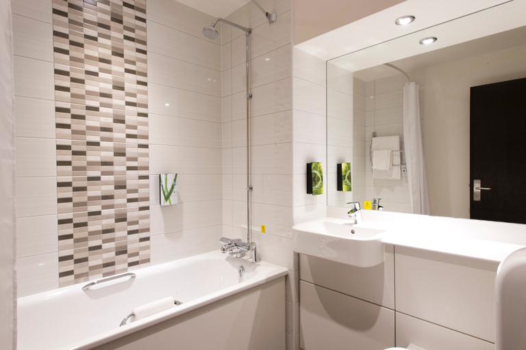 Bathroom 5, Premier Inn Farnham, Surrey
