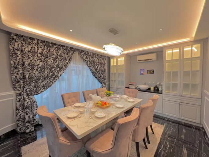 Others 2, 5km SS2@15min Mid Valley&OneU ~KTV+PS5 (22Pax7Car), Petaling Jaya