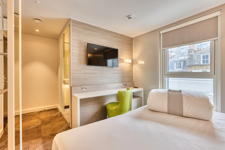 Bedroom 3, hub by Premier Inn London - Soho, London