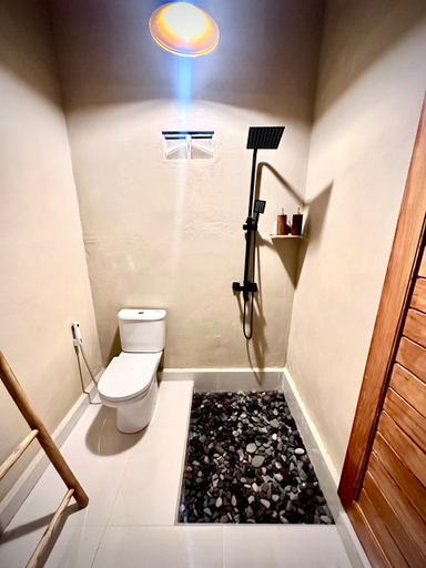 Bathroom 4, Pinggan Heaven Kintamani, Bangli