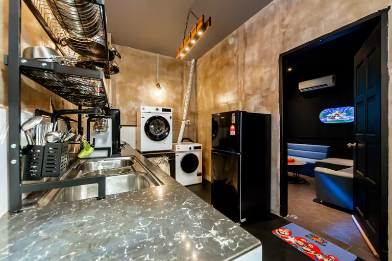 Others 4, [2N -10%] 16Pax ~ Bathtub | Between SS2 and Sunway, Petaling Jaya