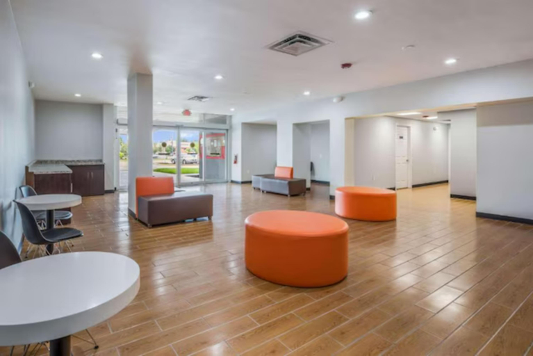 Others 5, OYO Hotel Orlando Airport, Orange