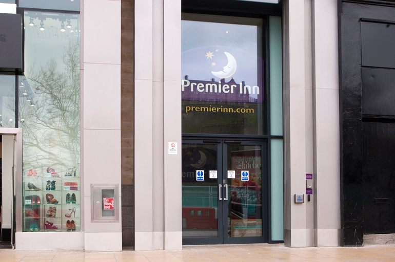 Exterior & Views 2, Premier Inn Edinburgh - Princes Street, Edinburgh