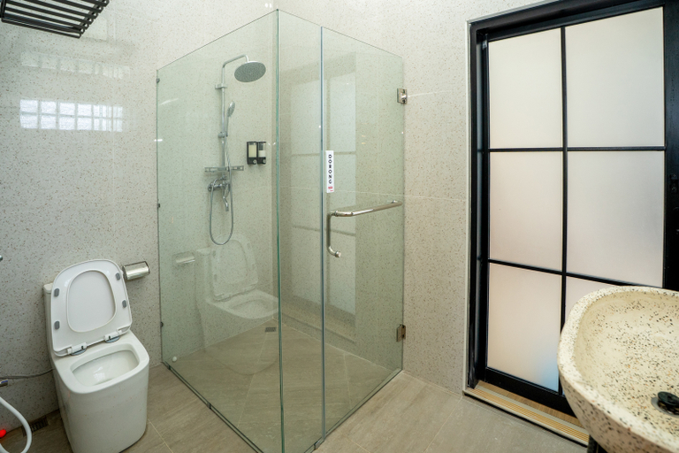 Bathroom 5, TwoSpaces Living at Carrera Villa, Batu, Malang