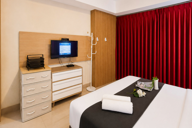 Bedroom 4, Nice Look Studio at Apartment Beverly Dago By Travelio, Bandung