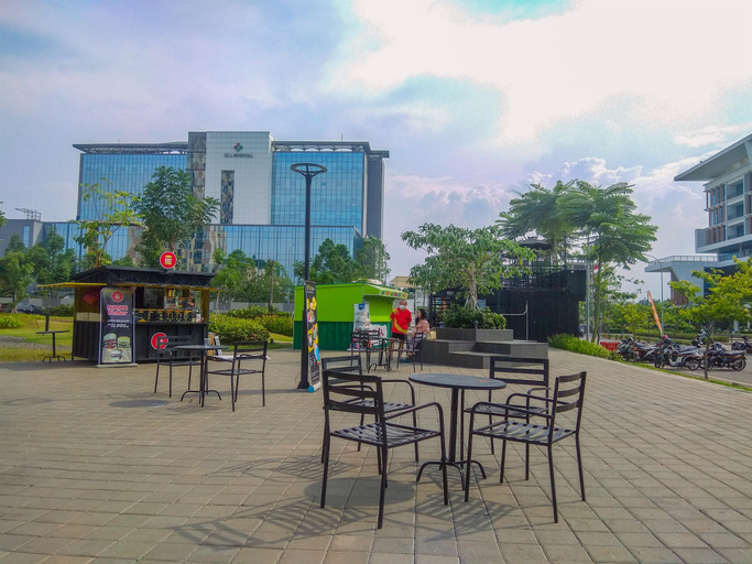 Exterior 5, Chic and Cozy Studio at Sayana Bekasi Apartment By Travelio, Bekasi