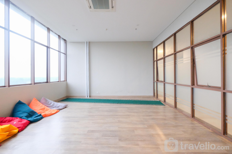 Public Area 3, Comfy and Nice Studio at Royal Sentul Park Apartment By Travelio, Bogor