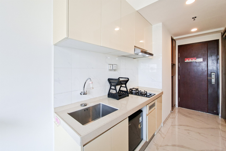 Others 3, Convenient Studio at Apartment Sky House BSD By Travelio, Tangerang Selatan