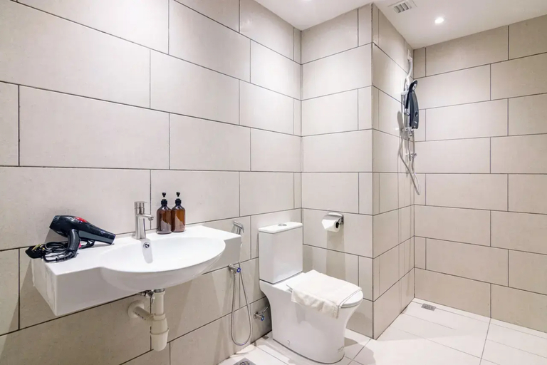 Bathroom 4, Bagan Suite, North Seberang Perai