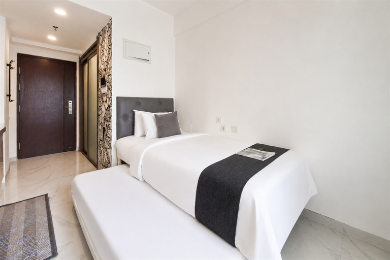 Bedroom 3, Functional Homey Studio Room at Apartment Sky House BSD By Travelio, Tangerang Selatan