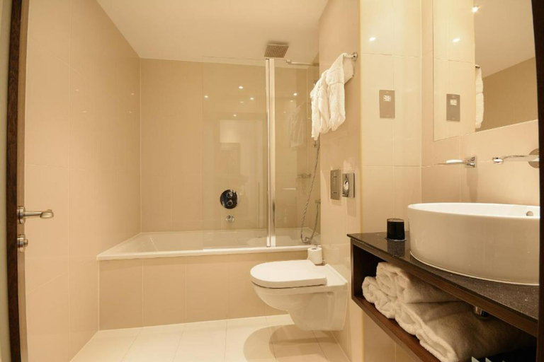 Bathroom 4, Sunday London Paddington Hotel, London
