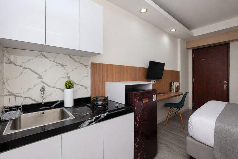 Others 4, Tranquil and Modern Studio at Apartment Kebagusan City By Travelio, Jakarta Selatan