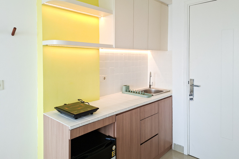 Others 4, Attractive and Stylish Studio at Apartment Poris 88 By Travelio, Tangerang