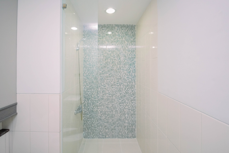 Bathroom 2, Affordable Value Studio at Apartment Nine Residence by Travelio, Jakarta Selatan
