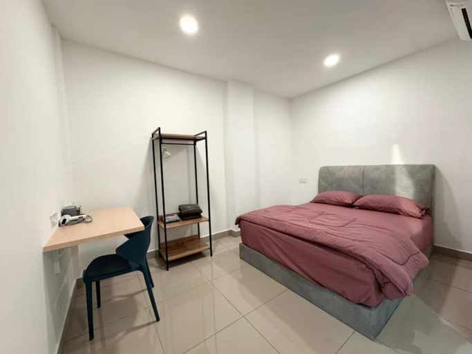 Others 3, U Guest House 2 by StayZy, Tanah Merah
