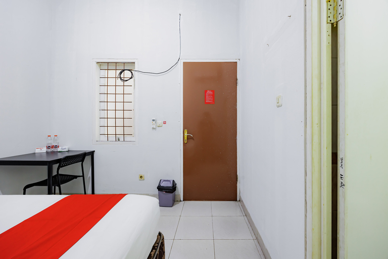 Bedroom 5, RedDoorz @ Victory Homestay Karawaci, Tangerang