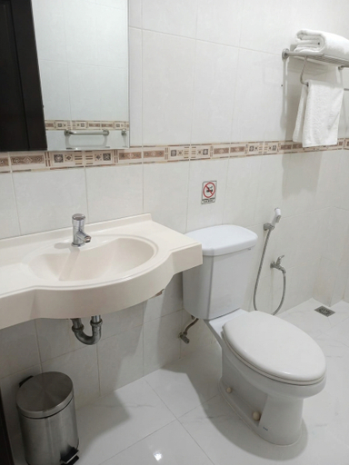 Bathroom 4, FUJITA PAPUA HOTEL, Manokwari