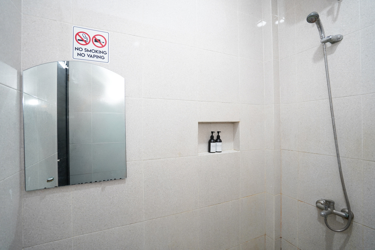 Bathroom 2, Urbanview Badran Residence Syariah Manahan, Solo