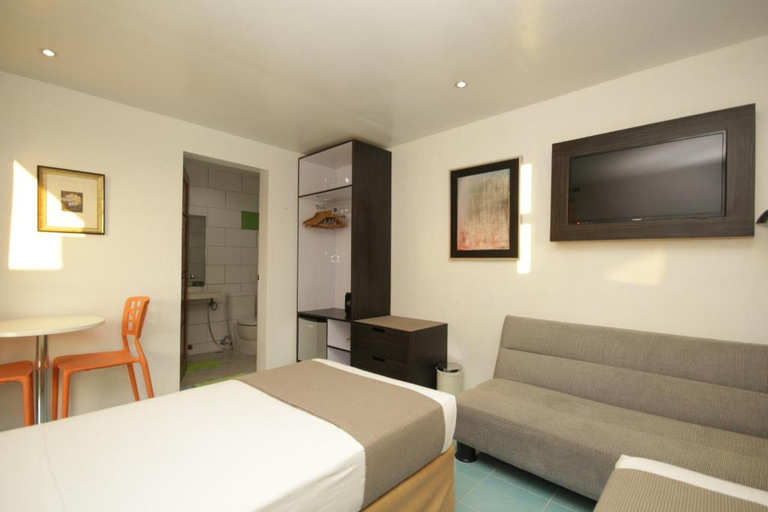 Bedroom 5, Bluewaves Westcliff Villa, Malay